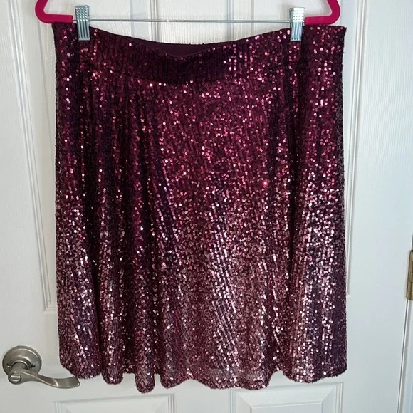 TORRID skirt with rhinestones and graduated colors size one - Picture 3 of 5